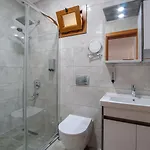 بيت ضيافة Ova Butik